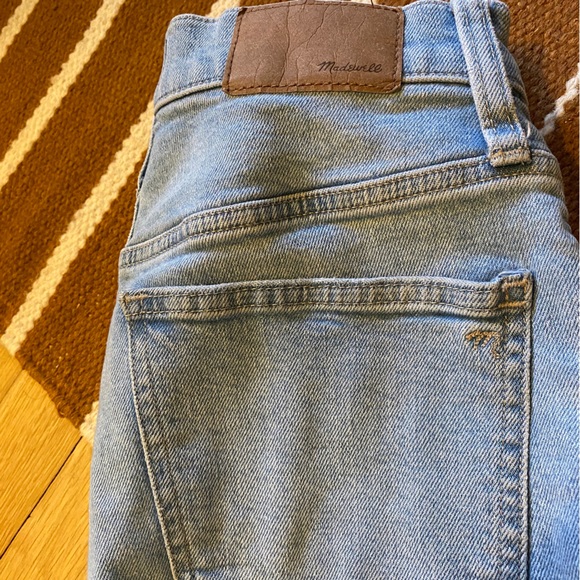 Madewell • Raw Hem Lightwash Jean - Picture 6 of 16